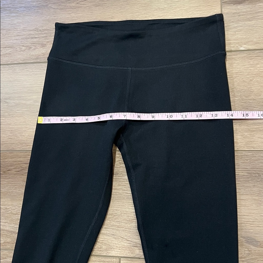 Fabletics Calf Length Cropped Athletic Workout Pants  Solid Black - Picture 5 of 9